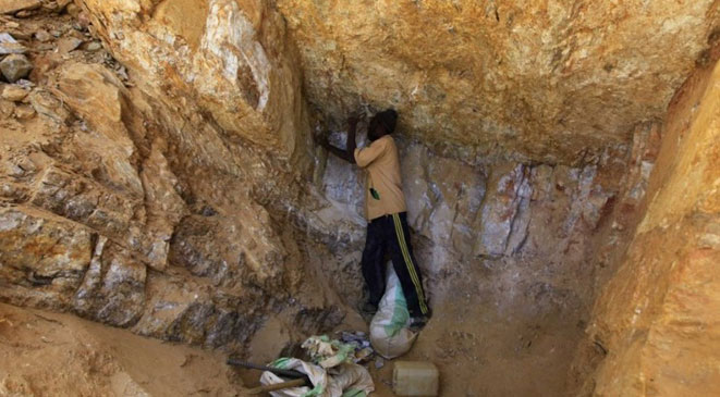 مصرع العشرات في إنهيار منجم للتعدين بشمال دارفور