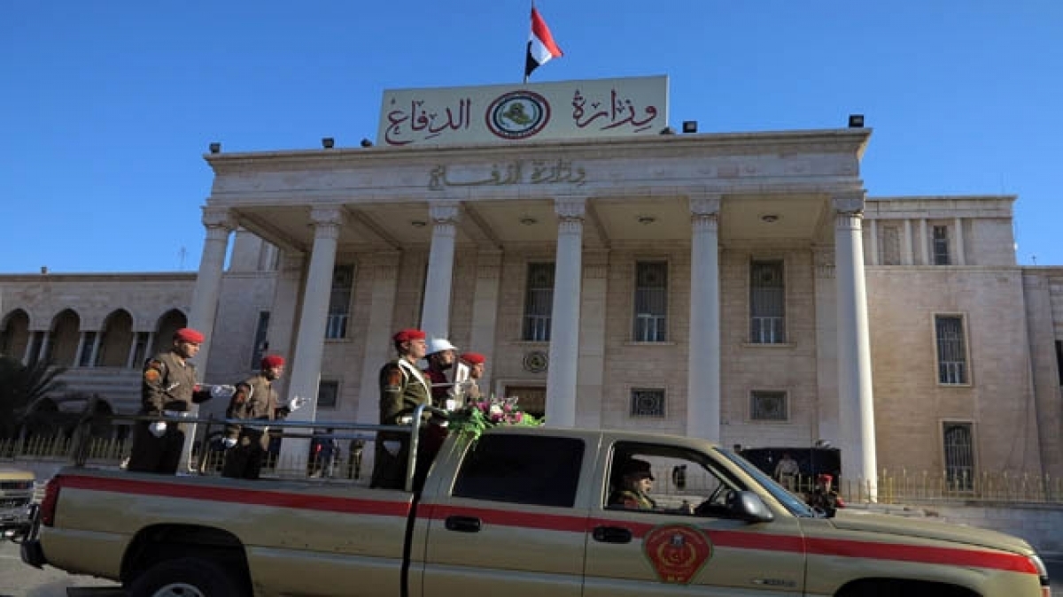 وزارة الدفاع العراقية تحتفل بتخريج متدربين جدد في فنون “الإتيكيت”