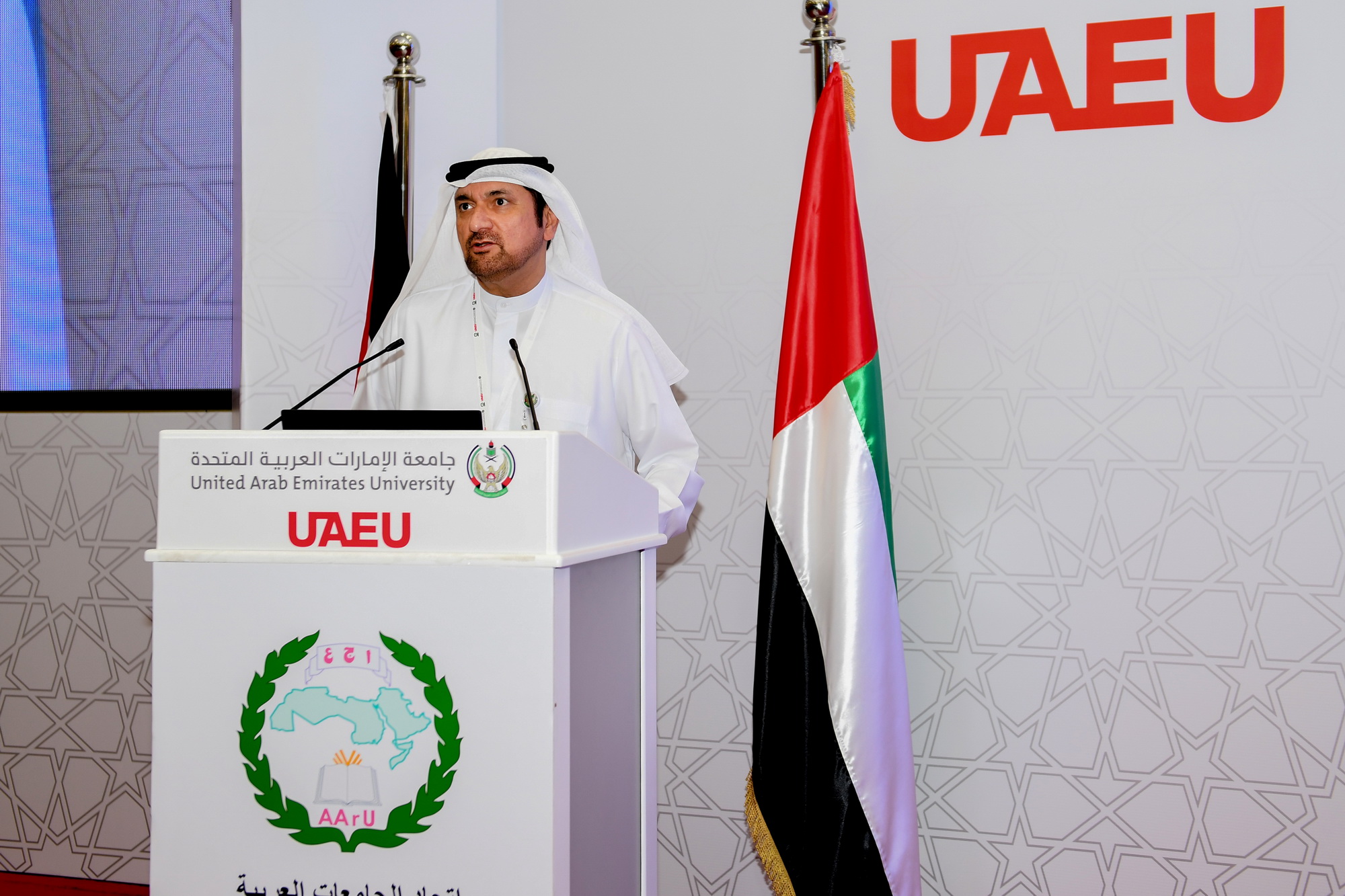 د.محمد البيلي مدير جامعة الإمارات: الاستثمار الحقيقي في البشر وليس في الموارد الطبيعية
