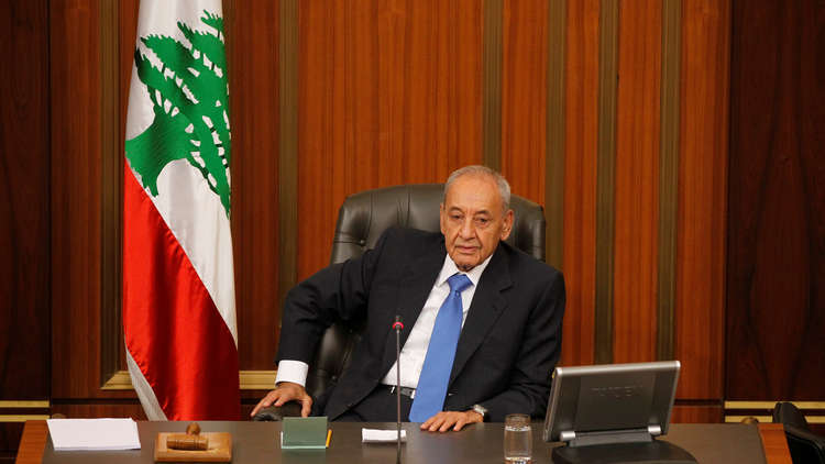 “بري” يقطع زيارته إلى مصر عائدا إلى لبنان لمتابعة المشهد بعد استقالة “الحريري”