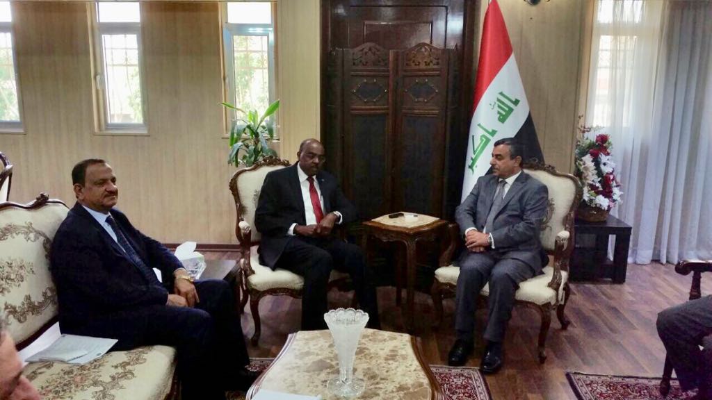وفد “التعاون الإسلامي” يجري مشاورات مع مسؤولين في وزارة الخارجية العراقية ولجنة المصالحة