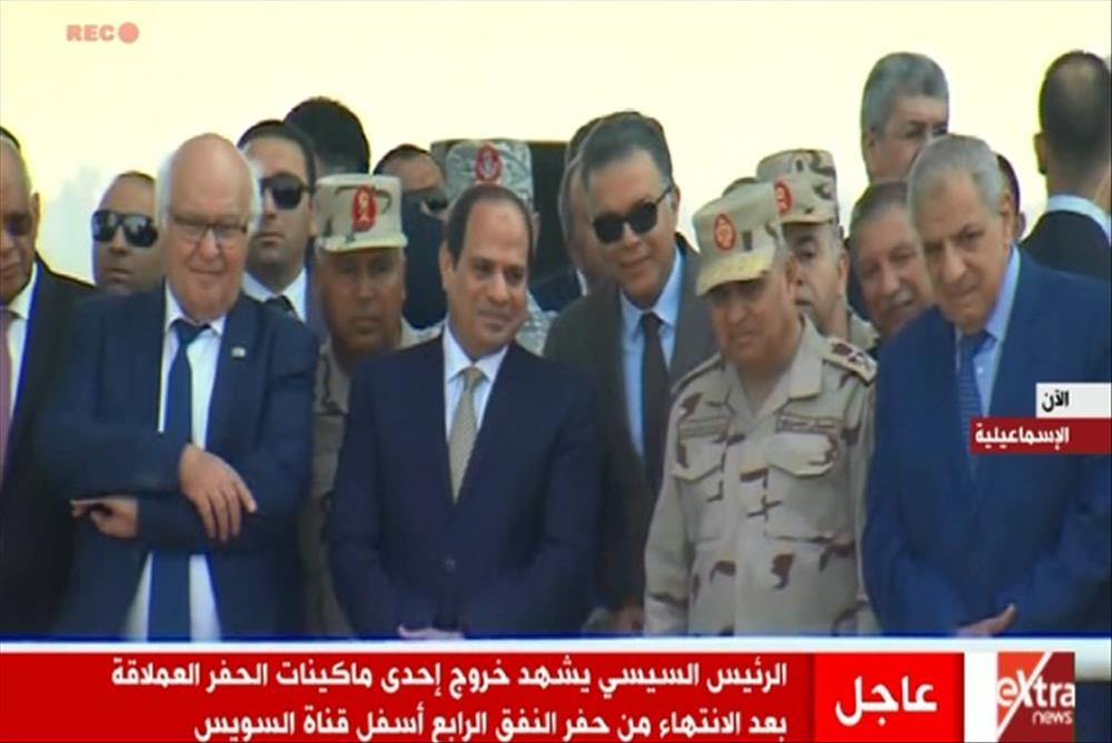 السيسي يشهد خروج ماكينة حفر القناة