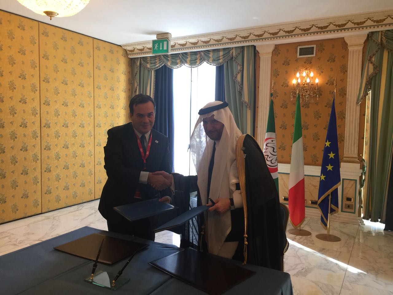 منظمة التعاون الإسلامي وإيطاليا توقعان إعلانا للنوايا