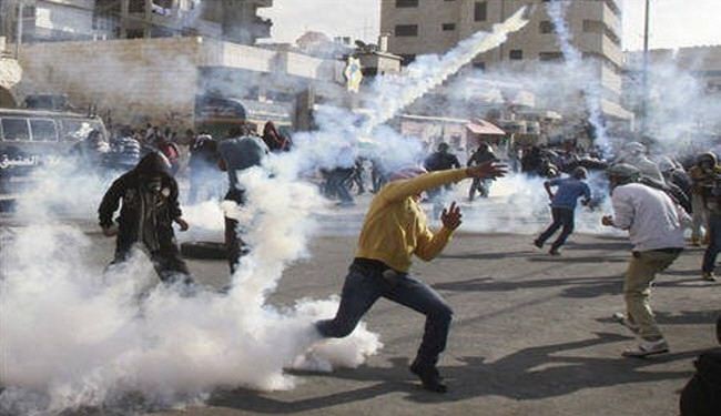 إصابة 54 فلسطينيا فى المواجهات مع الاحتلال الإسرائيلى بالضفة الغربية والقدس