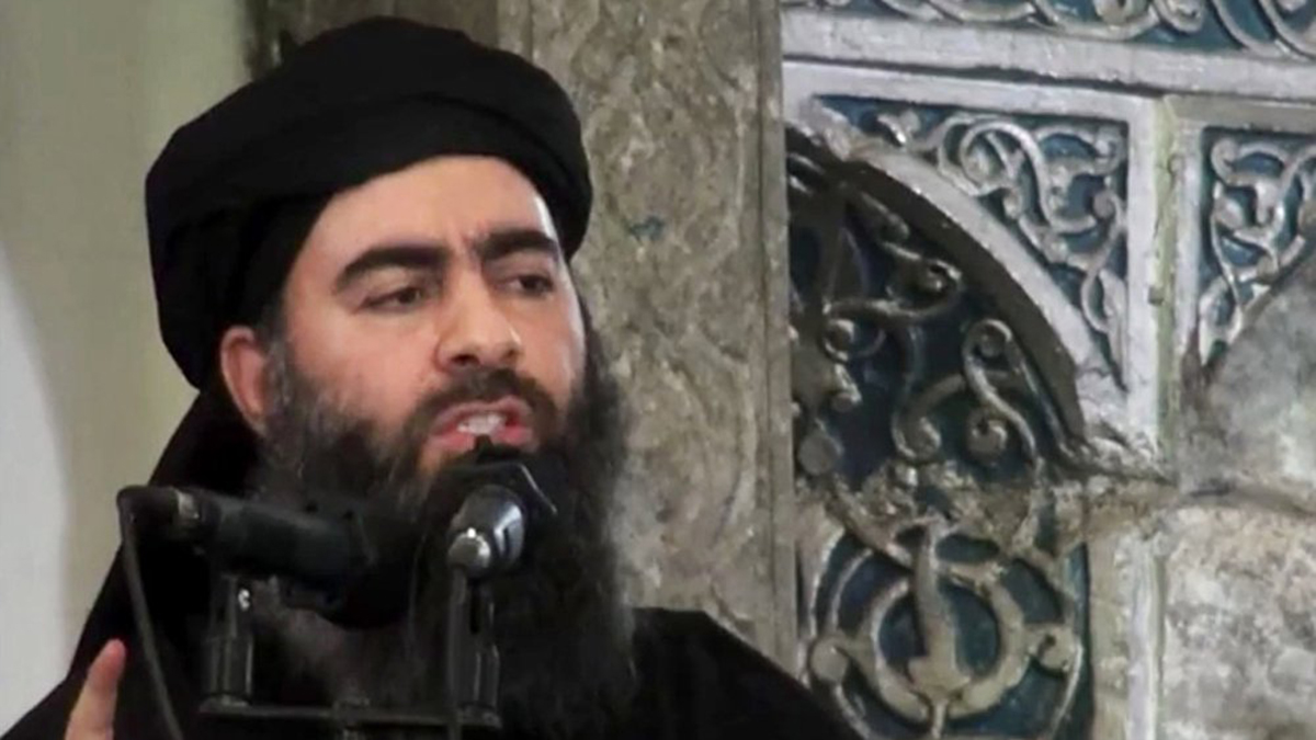 المخابرات العراقية: “البغدادي” على قيد الحياة ويتنقل بين الحدود السورية العراقية