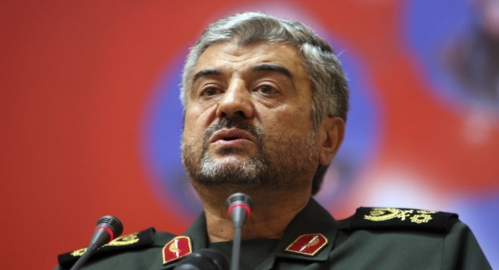 قائد الحرس الثوري الإيراني: أمريكا وإسرائيل والسعودية أمروا “داعش” بتخريب بلادنا