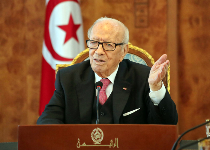 السبسي يعدل وثيقة قرطاج للخروج من الأزمة السياسية