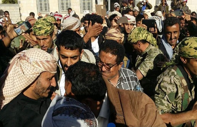 نجل شقيق “صالح” في أول ظهور له إلى جانب القوات الشرعية في اليمن يؤكد سيره على وصايا عمه