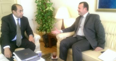 الأمين العام المساعد للجامعة العربية خلال استقباله مسؤول “تيار الحكمة” في القاهرة: نتطلع لعودة الدور المحورى للعراق فى المنطقة