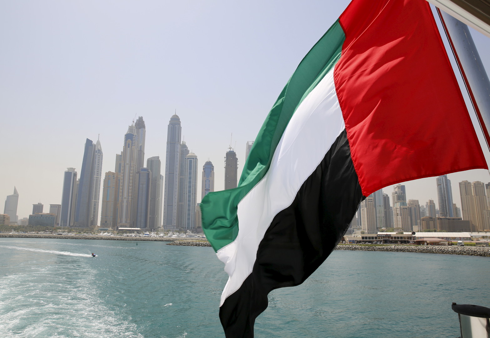 الإمارات تطرح قضية القرصنة الجوية القطرية أمام المجتمع الدولي