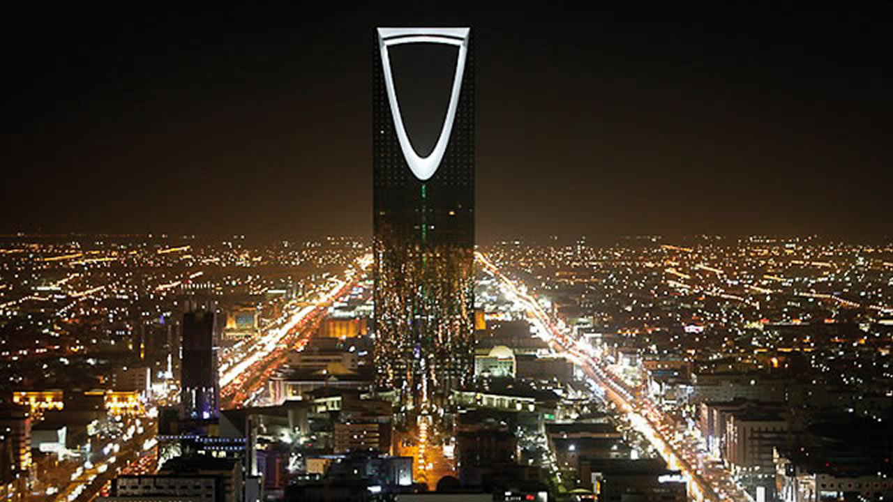 السعودية تعلن خلال شهرين اشتراطات التأشيرة السياحية