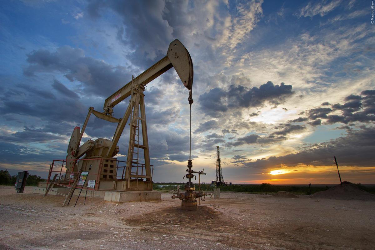إيران تخطط لزيادة إنتاجها من النفط