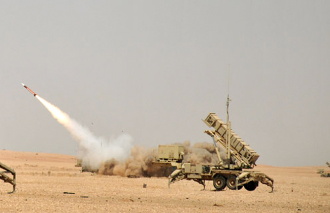 الدفاع الجوي السعودي يدمر صاروخا باليستيا أطلق من اليمن