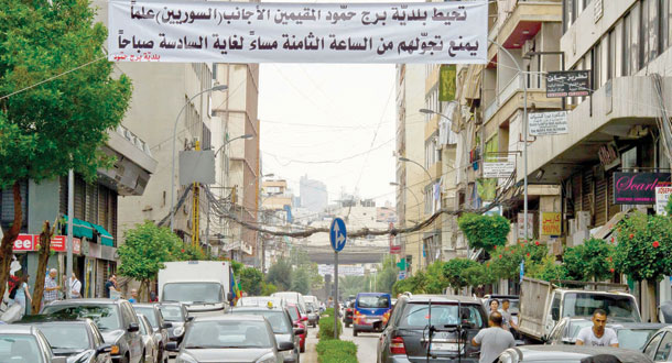 رئيس برنامج الأمم المتّحدة الإنمائيّ يزور “برج حمود” بلبنان للاطلاع على أوضاع اللاجئين السوريين