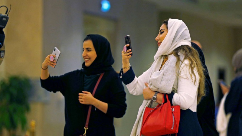 السعودية تسابق الزمن لتأكيد الانفتاح وتفكيك مراكز التشدد