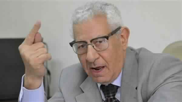مكرم أحمد عن حبس خيري رمضان بتهمة إهانة الشرطة: ماكان ينبغي أن يحدث