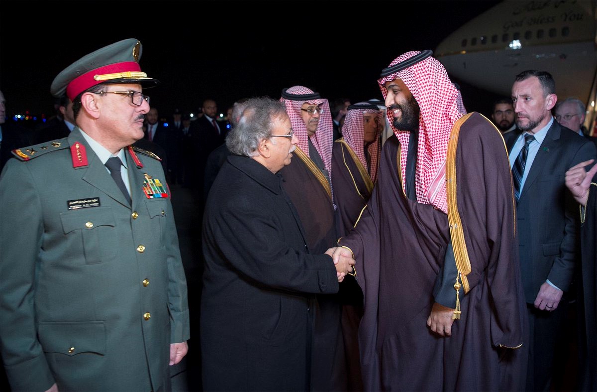 ولي العهد السعودي يصل واشنطن في زيارة رسمية