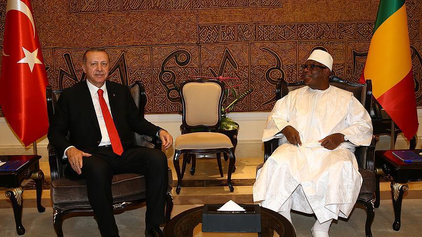 أردوغان يلتقي نظيره المالي في باماكو