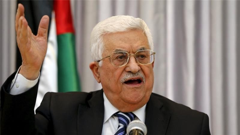 الرئيس عباس يدعو القادة العرب لتبني خطته للسلام بعد أن تخلت أمريكا عن دورها الحيادي وأصبحت طرفا في الصراع