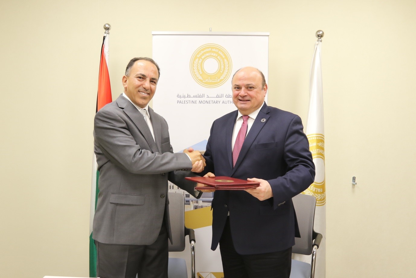سلطة النقد توقع مذكرة تفاهم مع شركة أبو لبن للتجارة العامة لتزويدها بخدمة نظام الاستعلام الائتماني الموحد