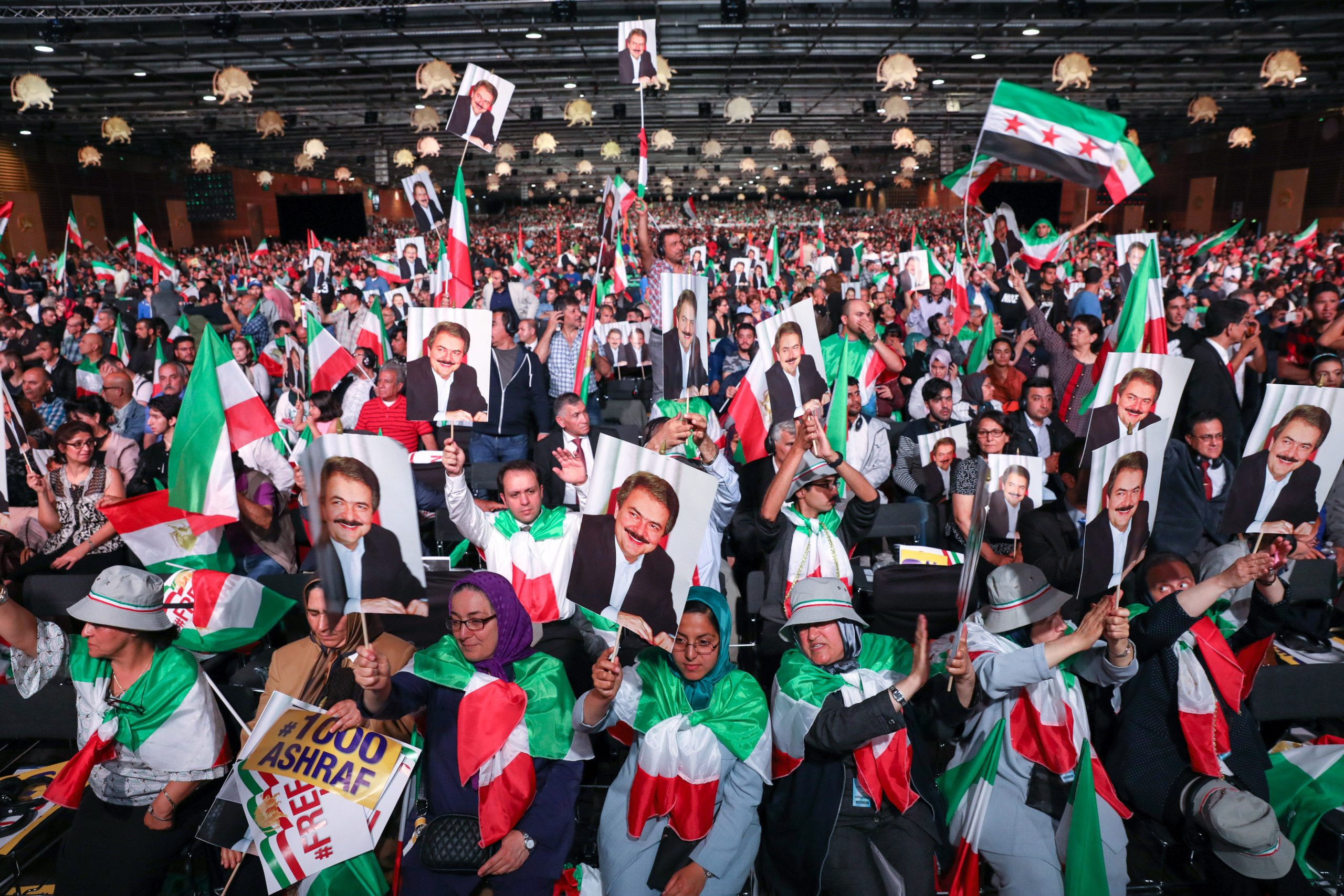 Maryam Rajavi to the Grand Gathering in Paris
Villepinte
July 1, 2017