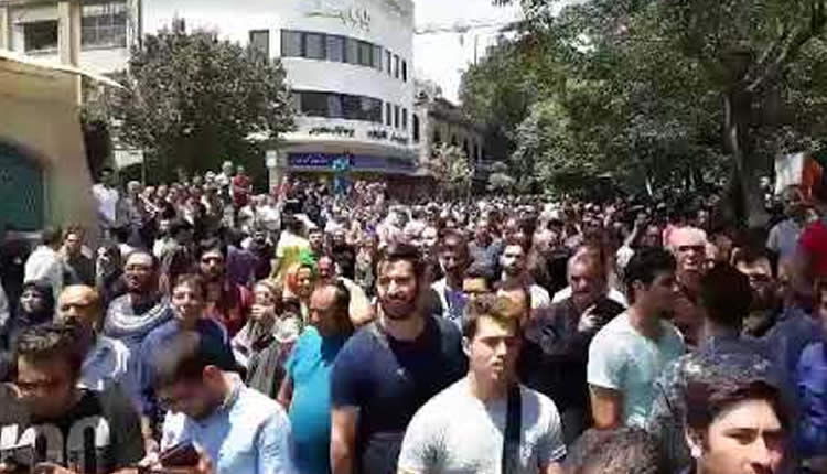 “خوزستان” الإيرانية تتظاهر دعما لانتفاضة “خرّمشهر”