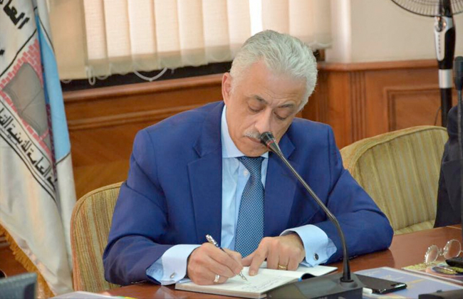 وزير التعليم ينهي صداع الدبلومة الأمريكية في مصر بقرار غير مسبوق