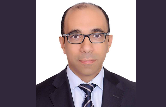 منظمة أمريكية تختار جراح عمود فقرى بجامعة الأزهر لمساعدة الدول النامية