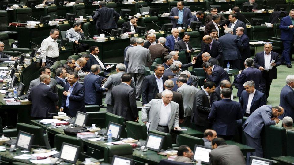 عقوبات دولية تنتظر إيران ما لم تتخل عن غسل الأموال