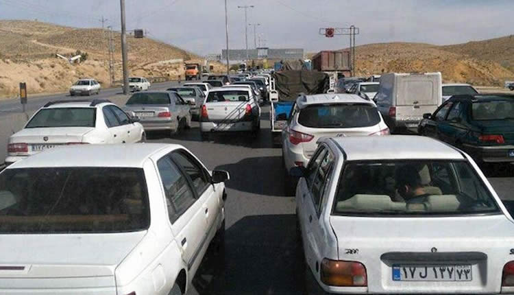 الإيرانيون يتحدون قوى الأمن والحرس الثوري تخليدا ليوم كوروش الكبير