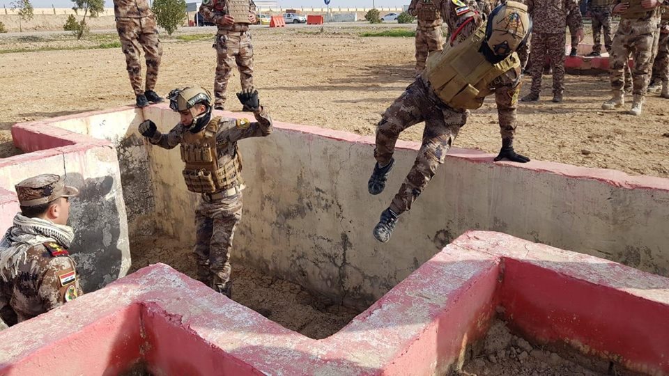 بالصور.. تدريبات اجتياز الميدان العنيف لفوج مكافحة الارهاب بالجيش العراقي في “ديالي”