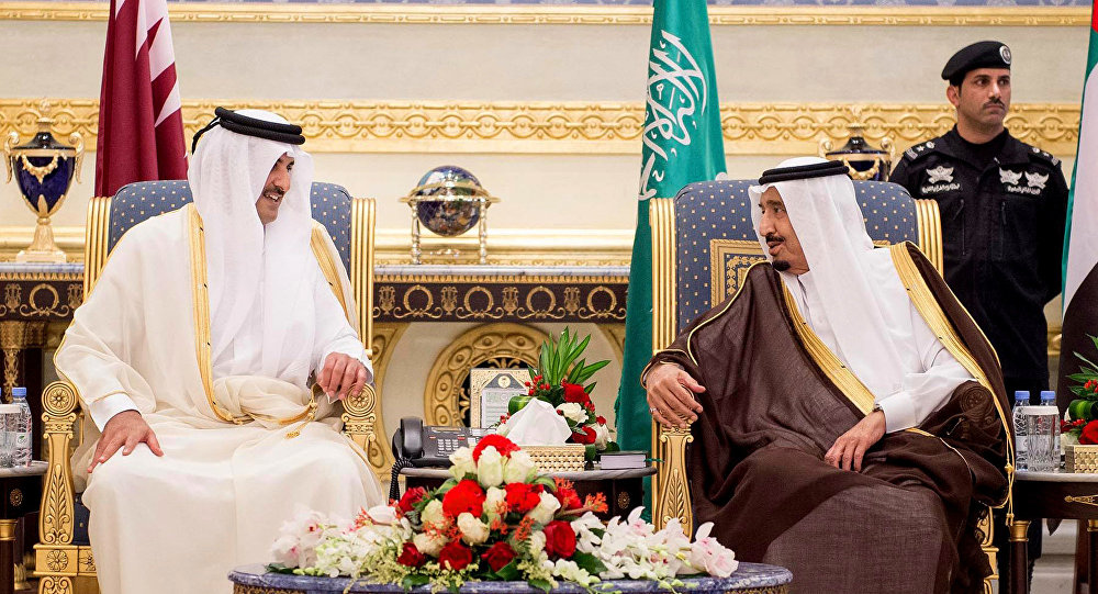 قطر تخرج عن صمتها وتكشف حقيقة رسالة الملك سلمان إلى أميرها
