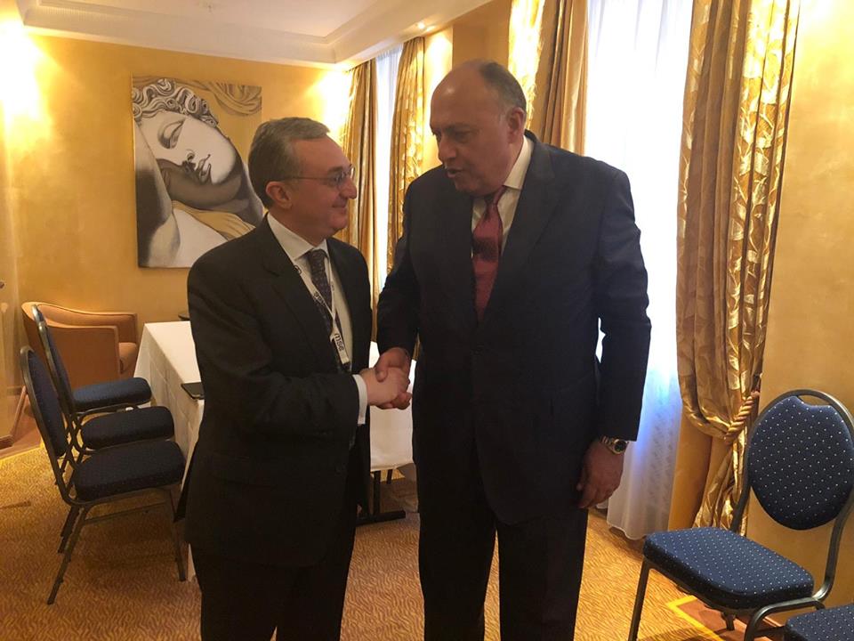“شكري” ونظيره الأرميني يبحثان تطوير العلاقات بين مصر وأرمينيا
