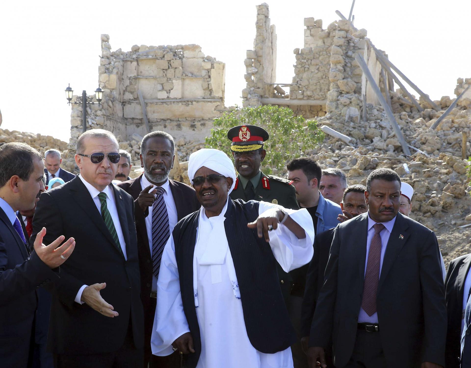 تركيا تلعب على الوتر الديني بعد خسارة نفوذها في السودان