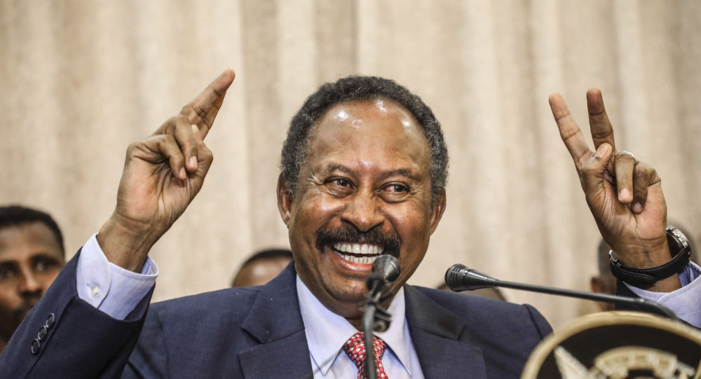 “حمدوك”: نطمح إلى علاقات لا سقف لها مع جنوب السودان