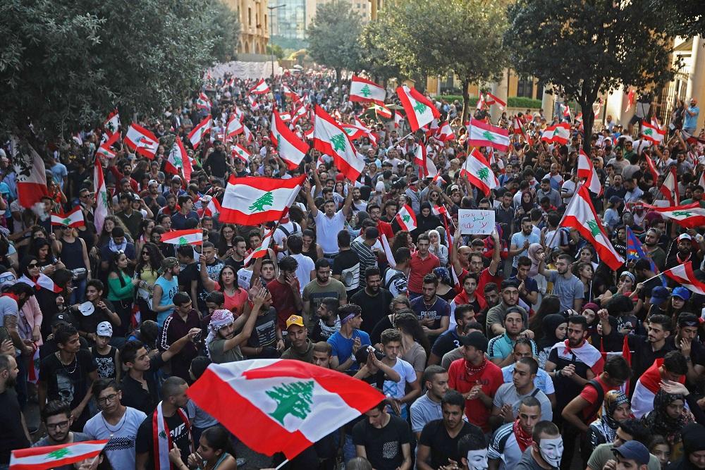 ورقة الحريري الإصلاحية تفشل في احتواء الاحتجاجات