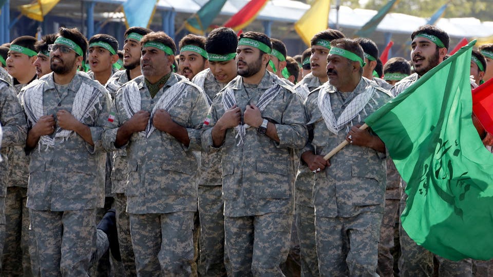 إيران تراقب الأحياء والمدن خوفا من عودة الاحتجاجات
