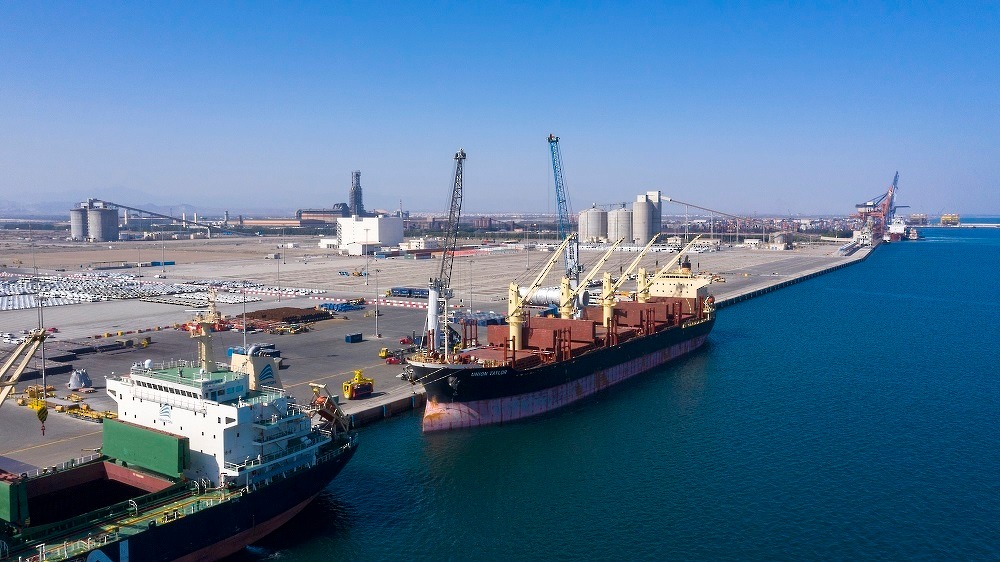 ارتفاع حركة تسيير البضائع بميناء صُحار العُماني خلال الربع الثاني من العام الحالي