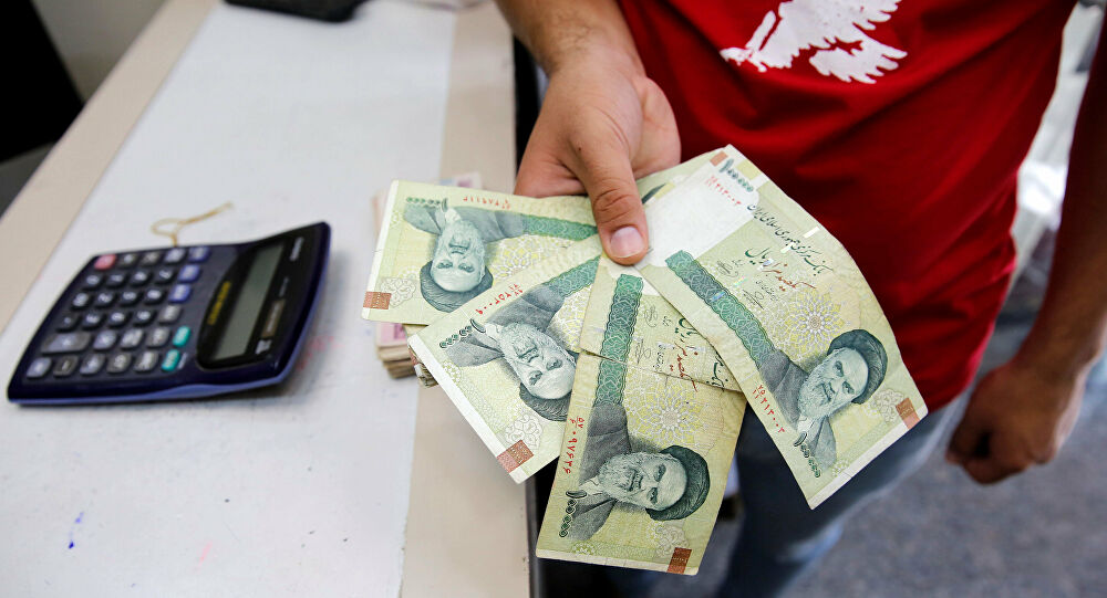 انخفاض قياسي للعملة الإيرانية بعد تصاعد التوتر مع أمريكا