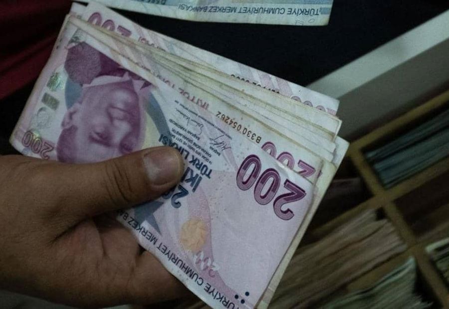 الليرة التركية تواصلُ هبوطها “الحرج”