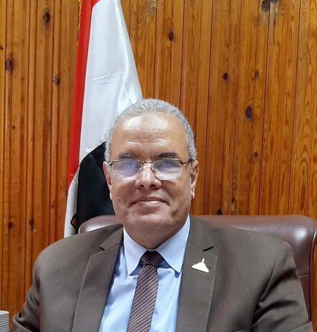 د. أسعد عبد الخالق وكيل تربية عين شمس: الدراسات العليا أصبحت ضرورة وليست رفاهية