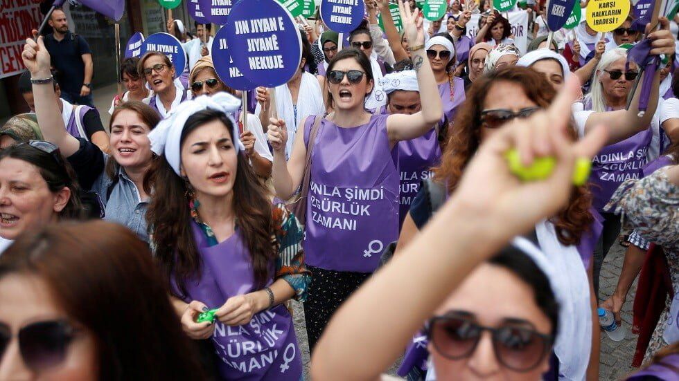 تركيا تنسحب من الاتفاقية الأوروبية لحماية المرأة من العنف