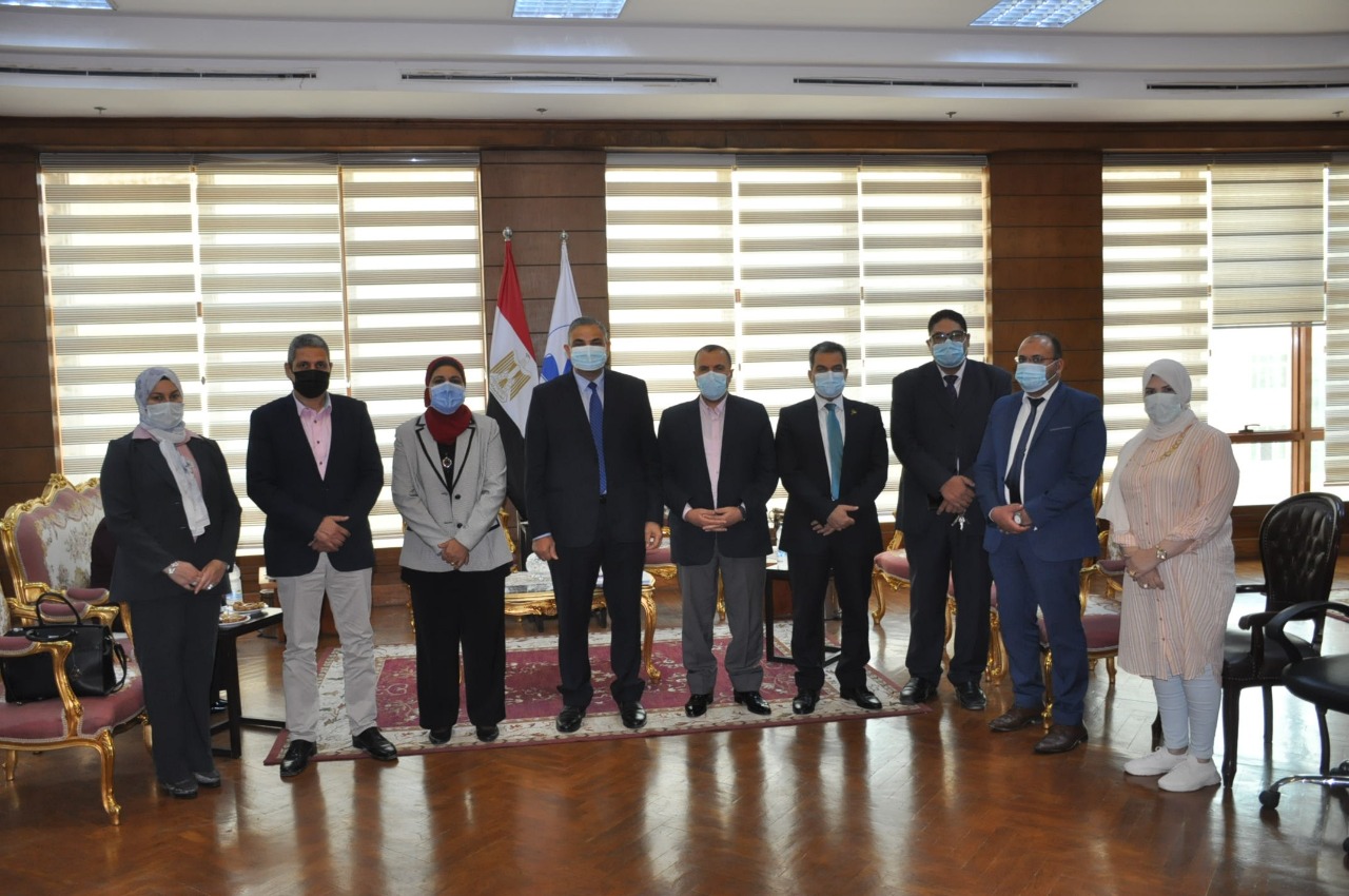 فريق دعم التحول الرقمي يشيد بالبنية التحتية لجامعة كفرالشيخ