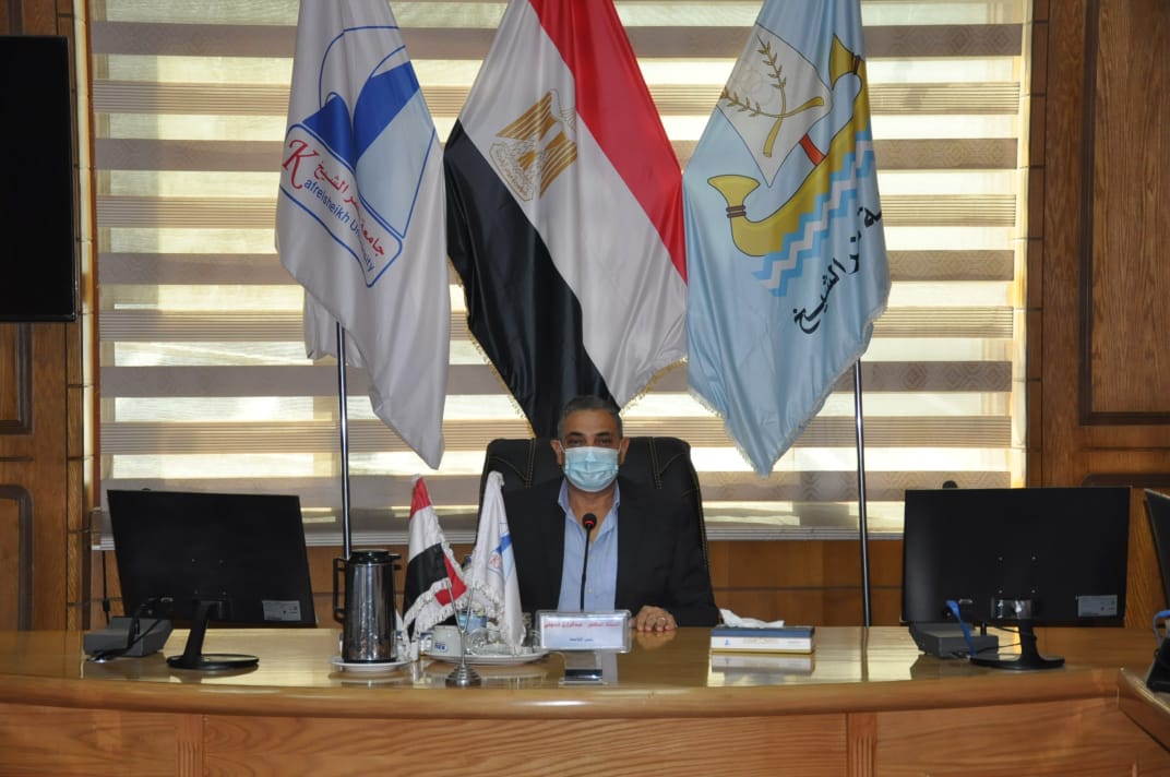 رئيس جامعة كفر الشيخ يوجه بترشيد الإنفاق العام وخطط للأنشطة الطلابية