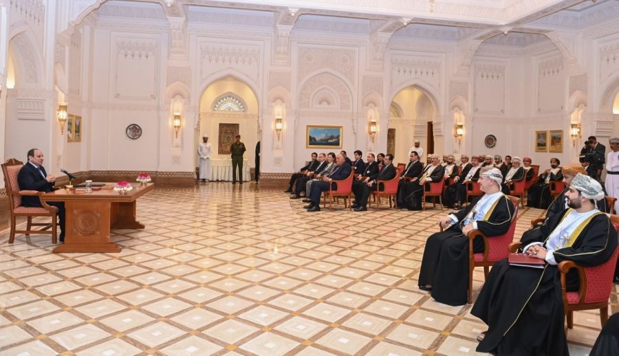 الرئيس عبدالفتاح السيسي يلتقى برجال الأعمال العمانيين
