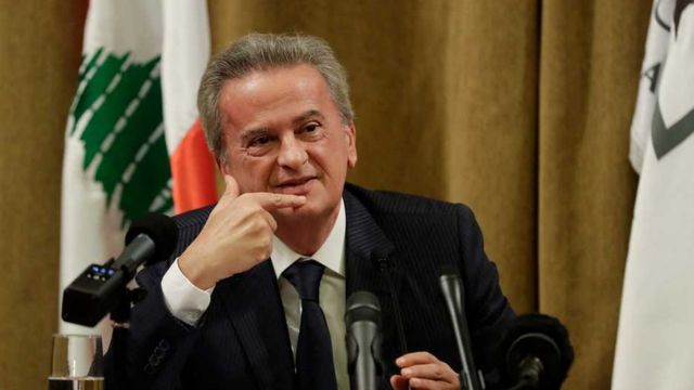 حاكم مصرف لبنان وشقيقه يقاضيان الدولة اللبنانية