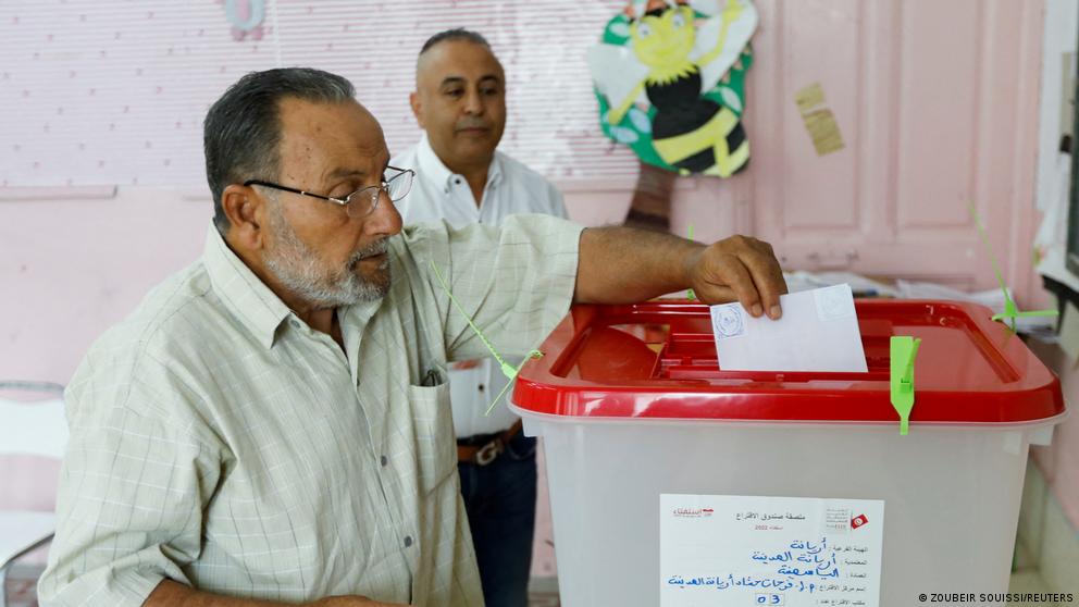 رئيس بعثة الجامعة العربية لملاحظة الاستفتاء: لا اختلالات تؤثر على سير عملية التصويت