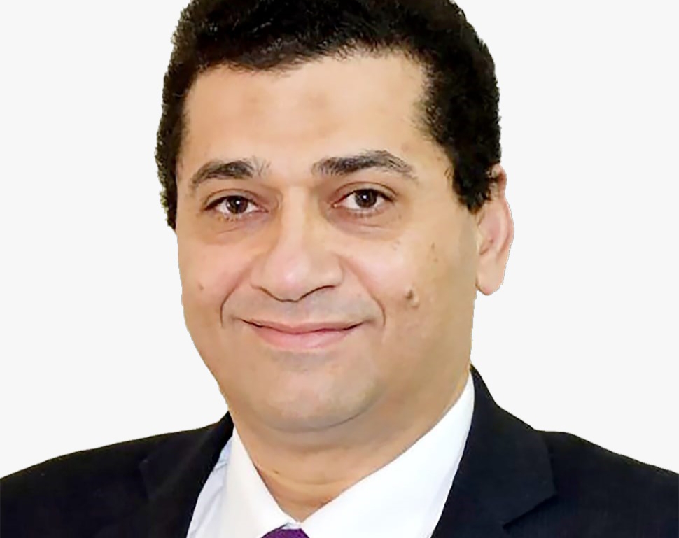 د. أحمد سليمان يفوز بالمركز الأول لجائزة المستشار الفنجري عن مجابهة الأوبئة في الفكر الإسلامي