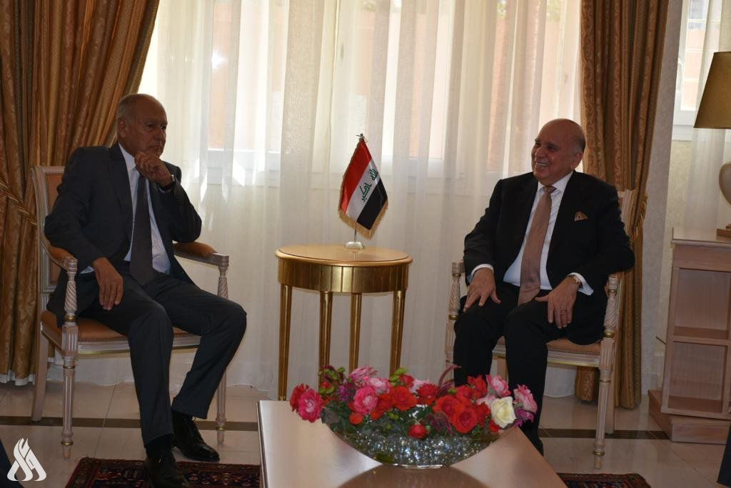 وزير خارجية العراق يجري مباحثات مع “أبو الغيط’ ووزير خارجية الكويت قبيل الوزاري العربي بالجزائر