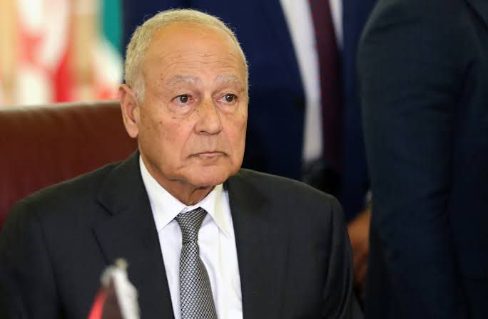 “أبو الغيط” و”باتيلي” يبحثان جهود تسوية الأزمة الليبية وتفعيل الحوار بين كافة الأطراف